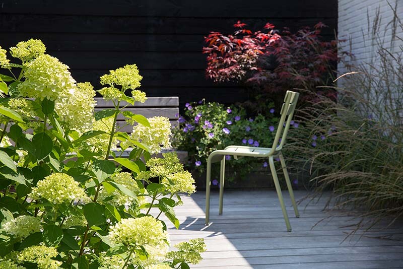 Meubels voor de perfecte tuin: Maak van je buitenruimte een oase van comfort en stijl